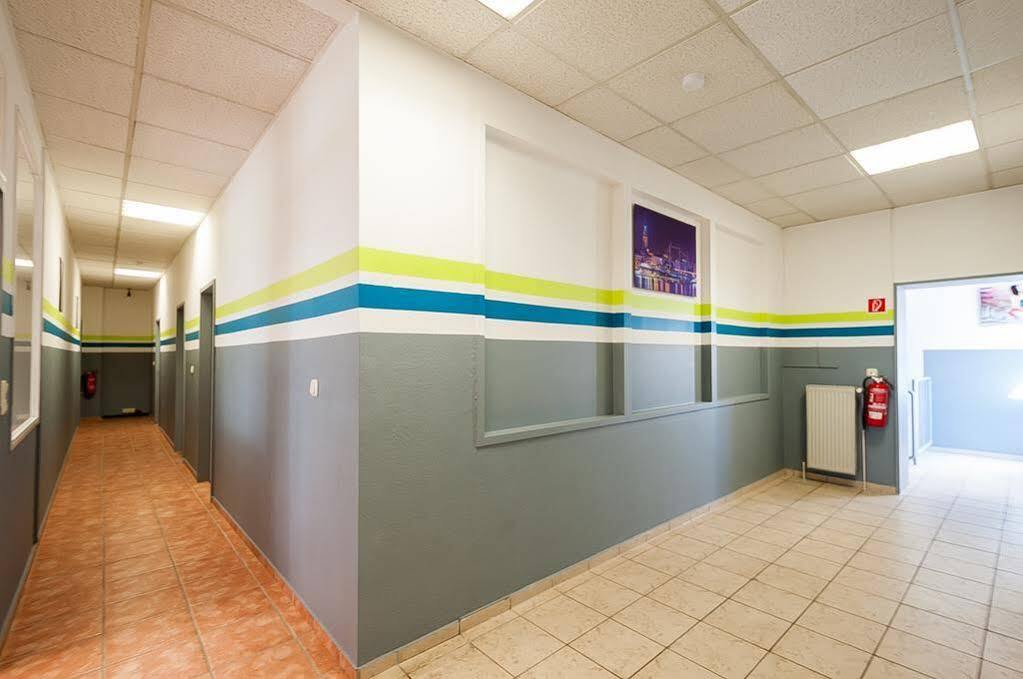 K 357 - Staffboarding - Personal- Und Monteurzimmervermietung Und Vermittlung In Hamburg Und Umgebung ภายนอก รูปภาพ